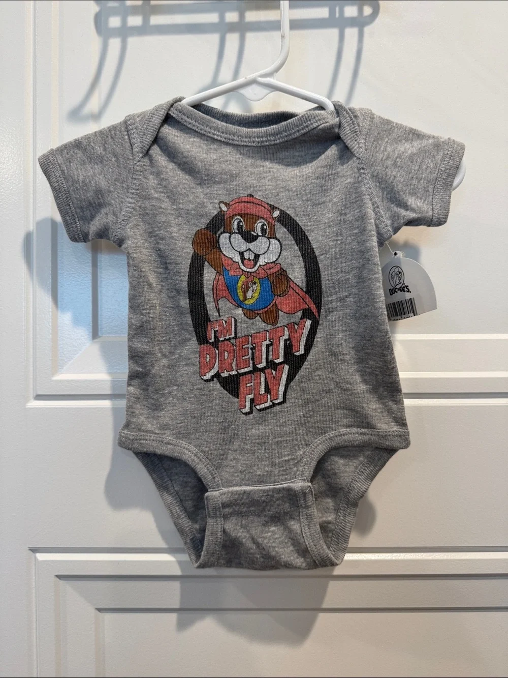 Bucee’s Gray 'I'm Pretty Fly' Graphic Baby One-Piece Bodysuit